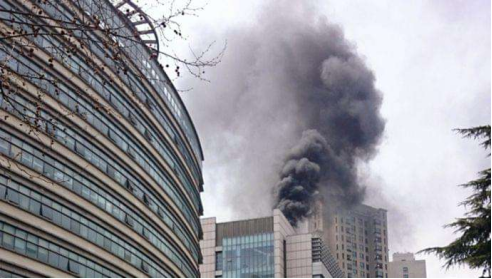 實驗室爆炸現(xiàn)場